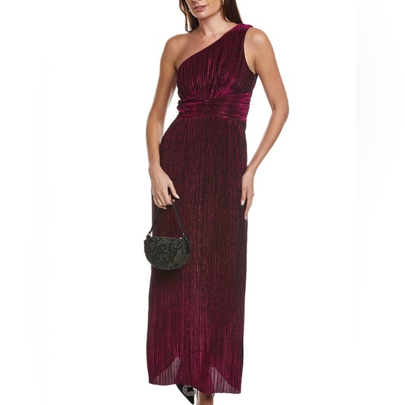 Taylor Dresses & Skirts - Taylor Crinkle Metallic One-Shoulder Gown